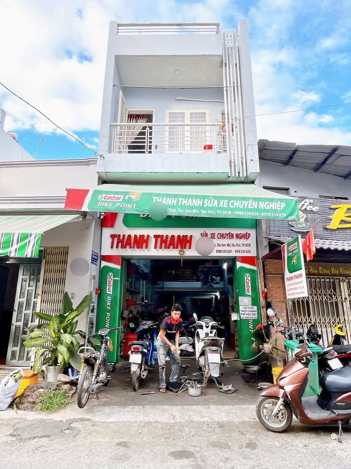 Tọa lạc tại vị trí đắc địa trên mặt tiền đường Hà Thị Đát, Phường Tân Sơn Nhì