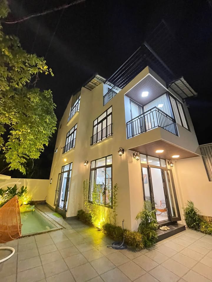 Villa 3 tầng Kim Long, đường Lý Nam Đế, diện tích 141m2
