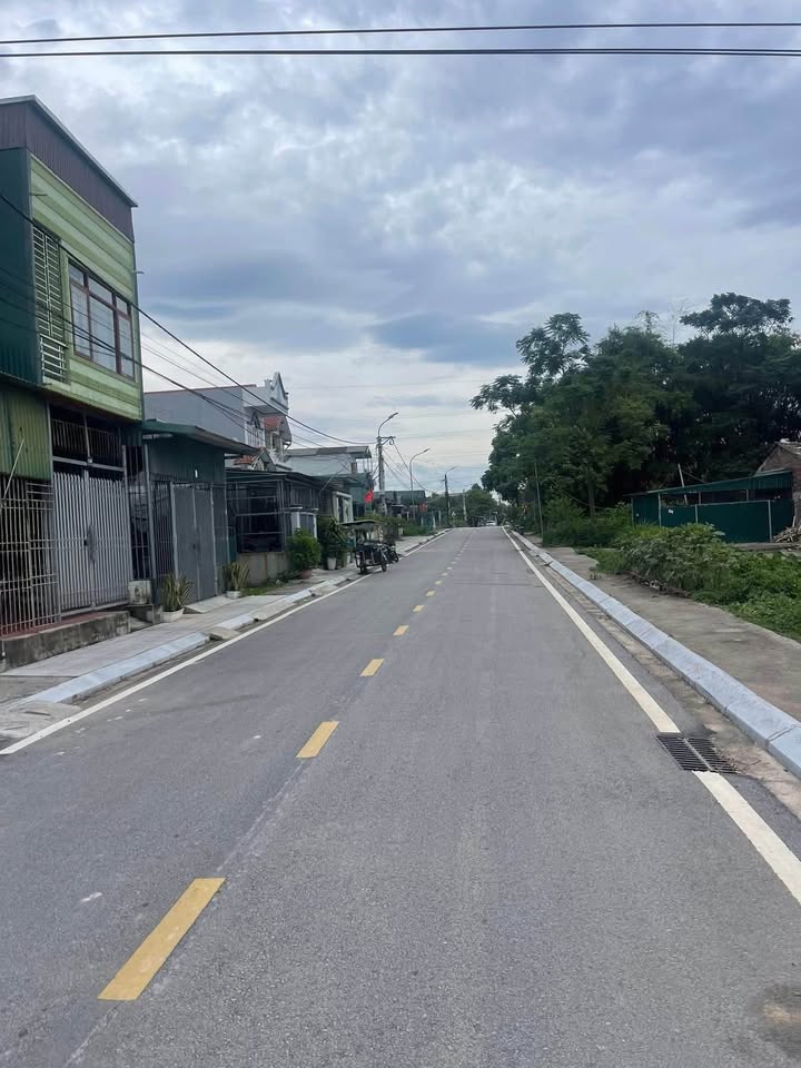 Nhỉnh 2,4 tỷ sở hữu ngay đất vàng Móng Cái, 200m2 mặt đường chính