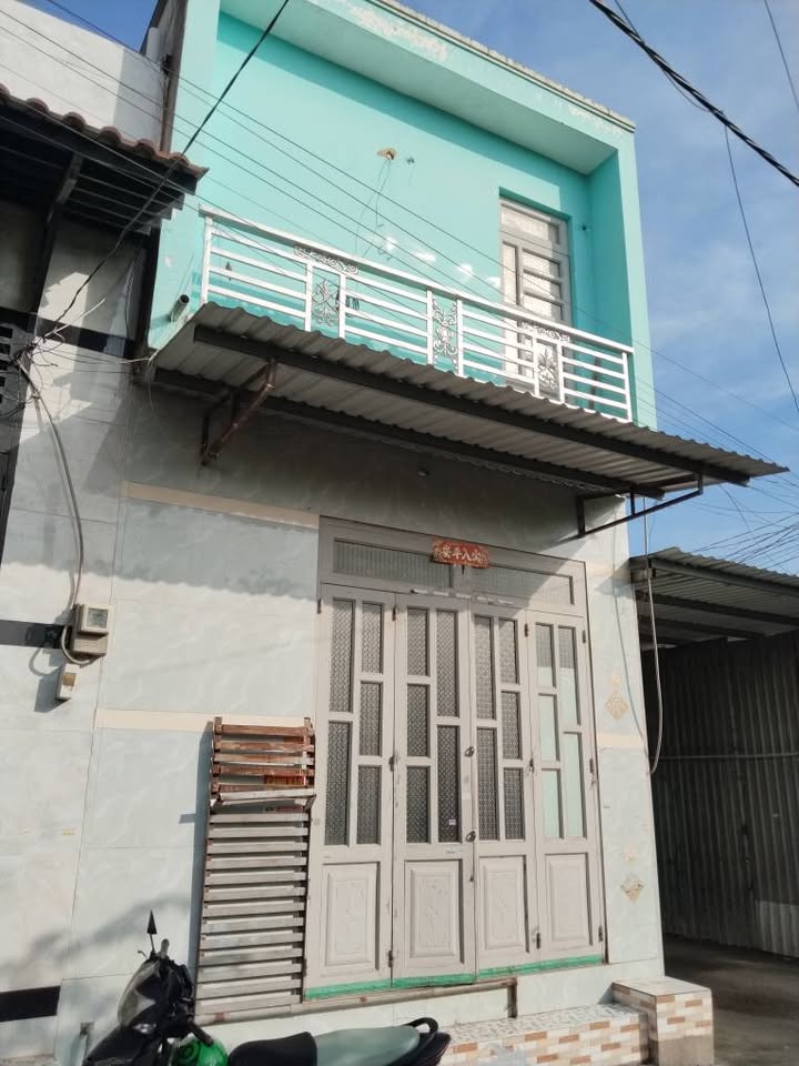 Nhà góc hẻm xe hơi, 4m x 4m, 700triệu, Vĩnh Lộc B, hạ giá cực sốc