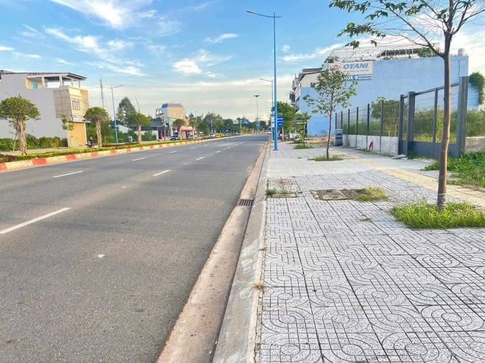 Bán lô góc 2 mặt tiền đường 3/2, Phước Hưng, Bà Rịa - 4.99 tỷ