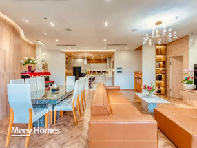 Penthouse Vinhomes Central Park, view triệu đô, sân vườn riêng, full nội thất xịn sò