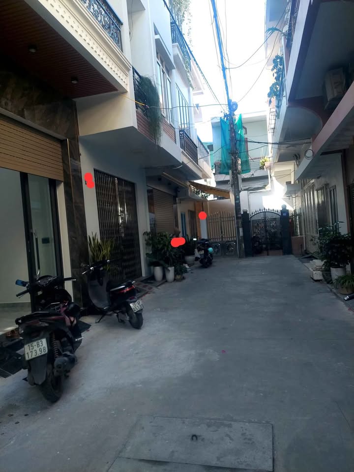 Nhà 4 tầng Lạch Tray - trung tâm Hải Phòng - 4,85 tỷ - ô tô vào nhà