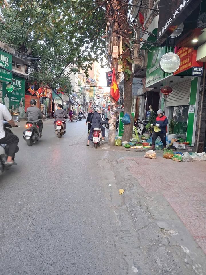 Bán nhà 3.5 tầng 38m2, 4 phòng ngủ, trung tâm Hải Phòng, giá 2.7 tỷ