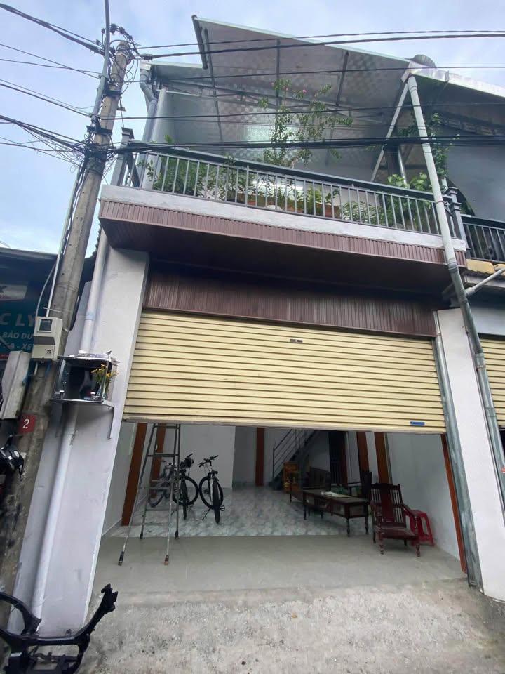 Siêu phẩm nhà 2 tầng đầu kiệt Dương Văn An, Huế, đang chờ chủ nhân mới