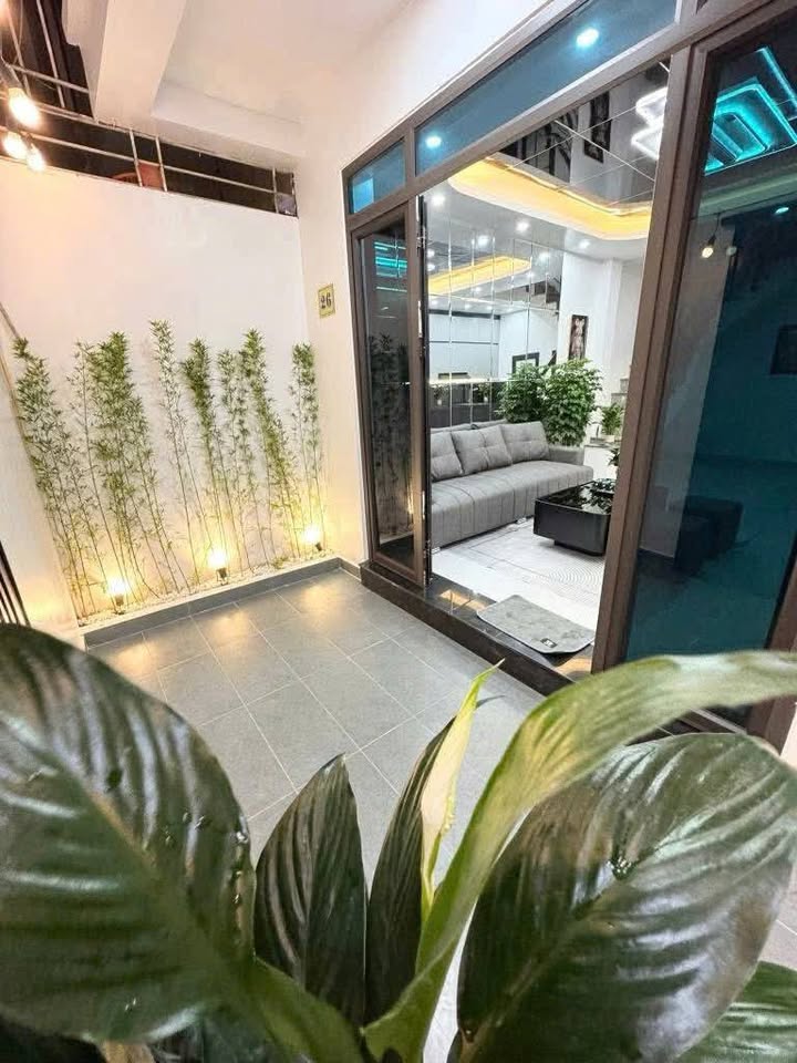 Nhà Đống Đa 4 tầng full nội thất, 3 bước ra phố, sổ đỏ chính chủ