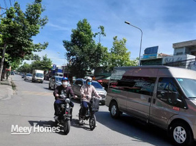 Nhà góc 2 mặt tiền Nguyễn Thị Minh Khai, Dĩ An 101m2, sổ hồng riêng, giá tốt