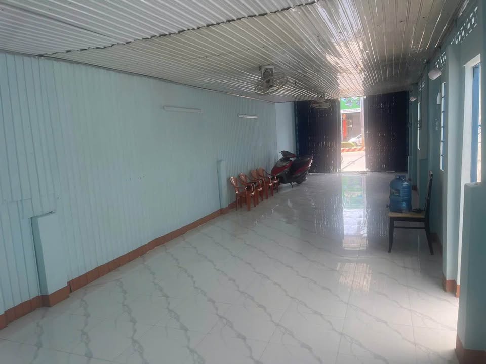 Nhà mặt tiền Lê Duẩn, Buôn Ma Thuột kinh doanh bá đạo, giá hời