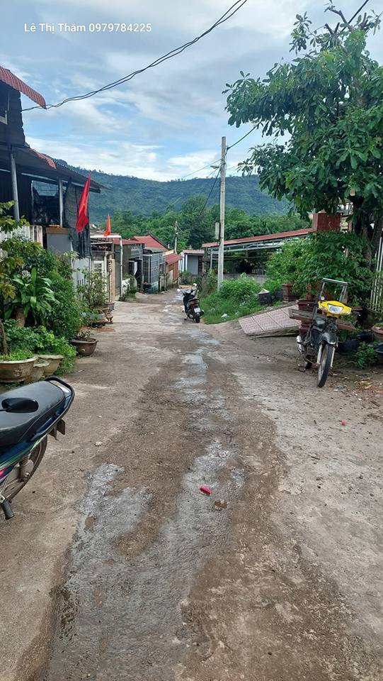 Đất Lao Bảo 100m2 cao ráo, giá hời