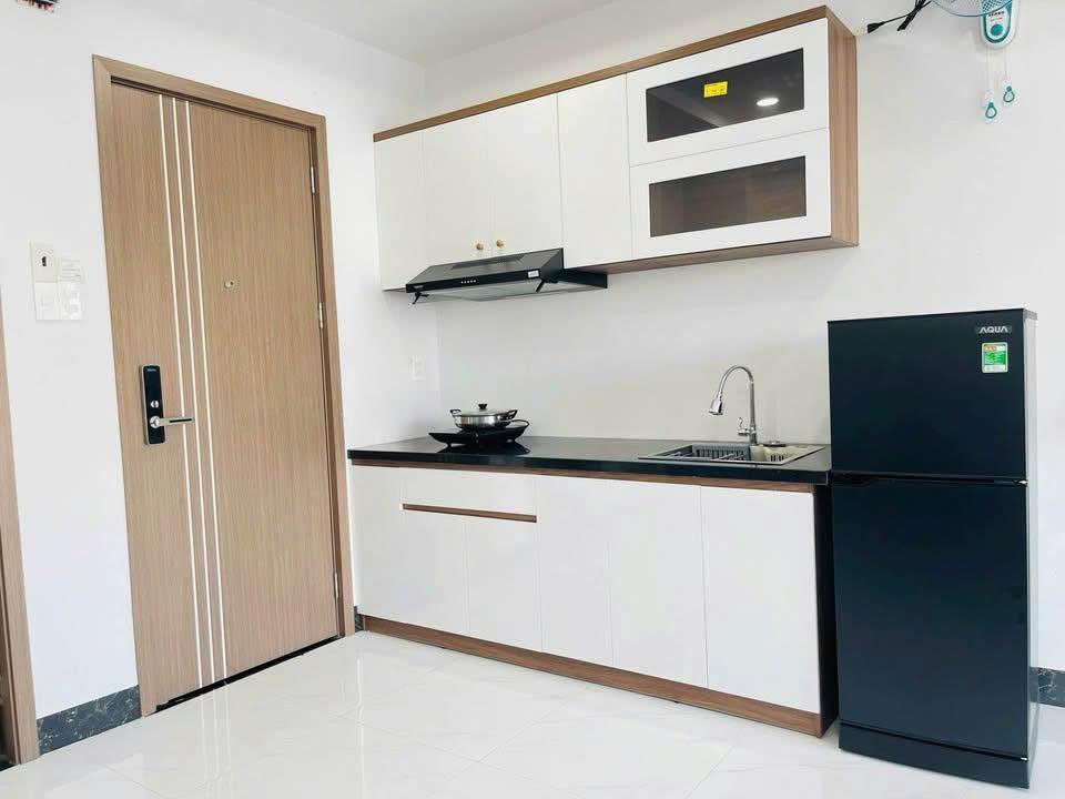 Studio Lý Nam Đế ban công rộng, full nội thất, giá siêu yêu