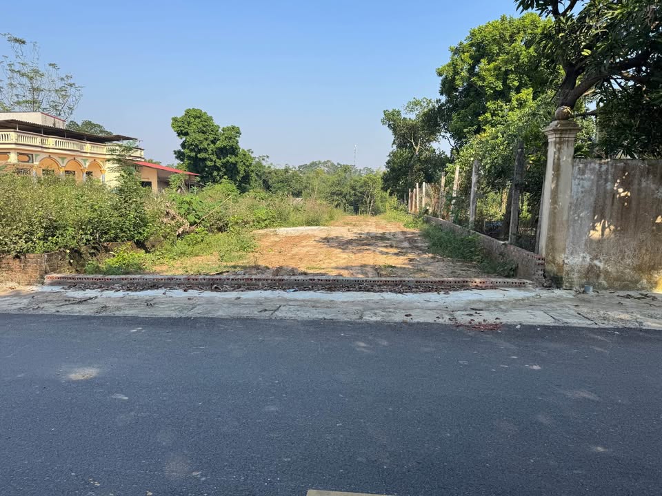 Lô đất vàng tọa lạc tại trục chính thôn Tân Thành, xã Bất Bạt, Ba Vì, Hà Nội