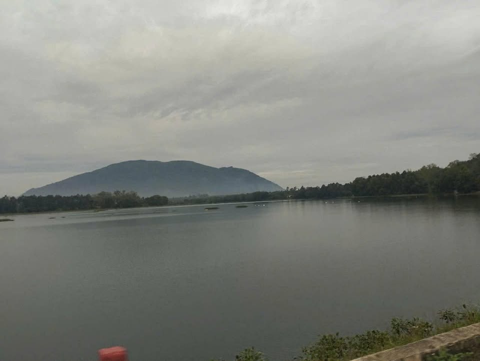 Đất Xuân Lộc - Ngang 6m, dài 69m, có sẵn 90m2 thổ cư, gần Hồ Núi Le