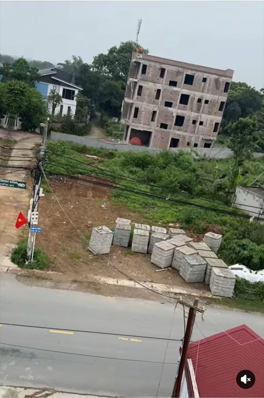 Lô góc Ao Vua đắc địa 21m mặt tiền, 300m2 đất ở, cơ hội vàng cho nhà đầu tư