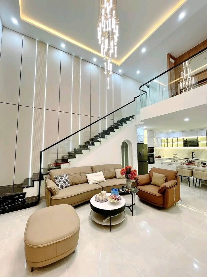 Nhà 1 mê phong cách Tân cổ điển, 6x25m, 3 ngủ, 2 vệ sinh, 3.88 tỷ