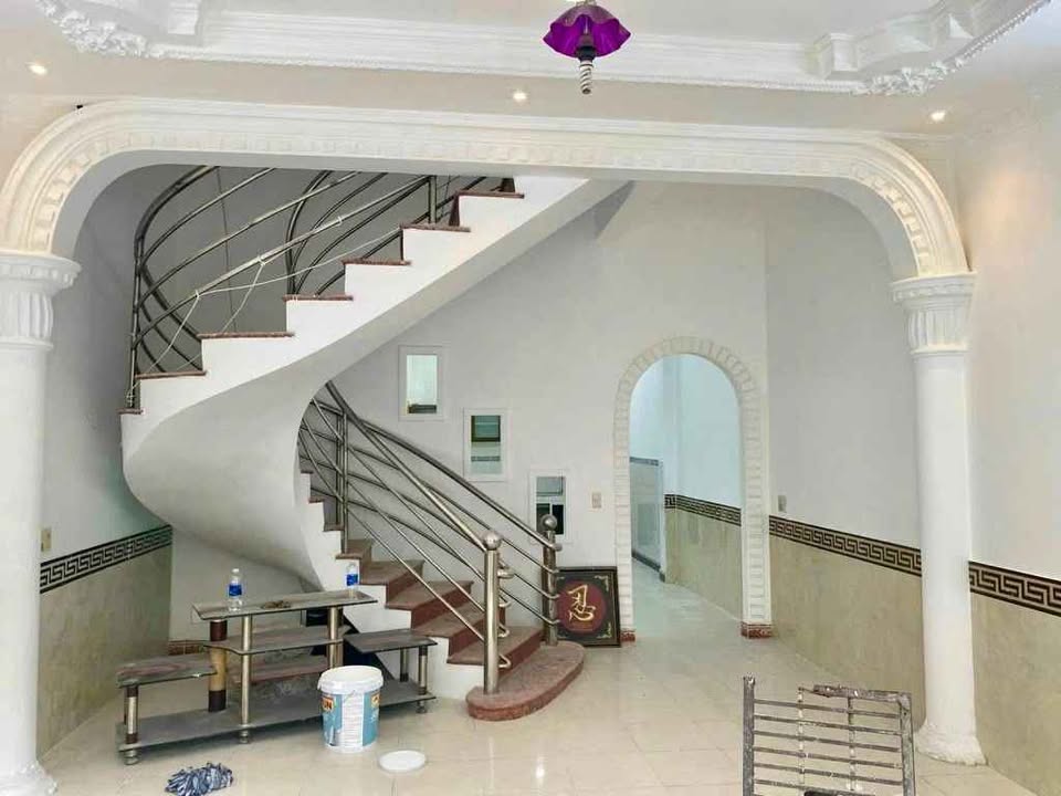 Nhà đẹp hẻm xe hơi đường Nguyễn Sơn, Phường Phú Thọ Hoà, Quận Tân Phú