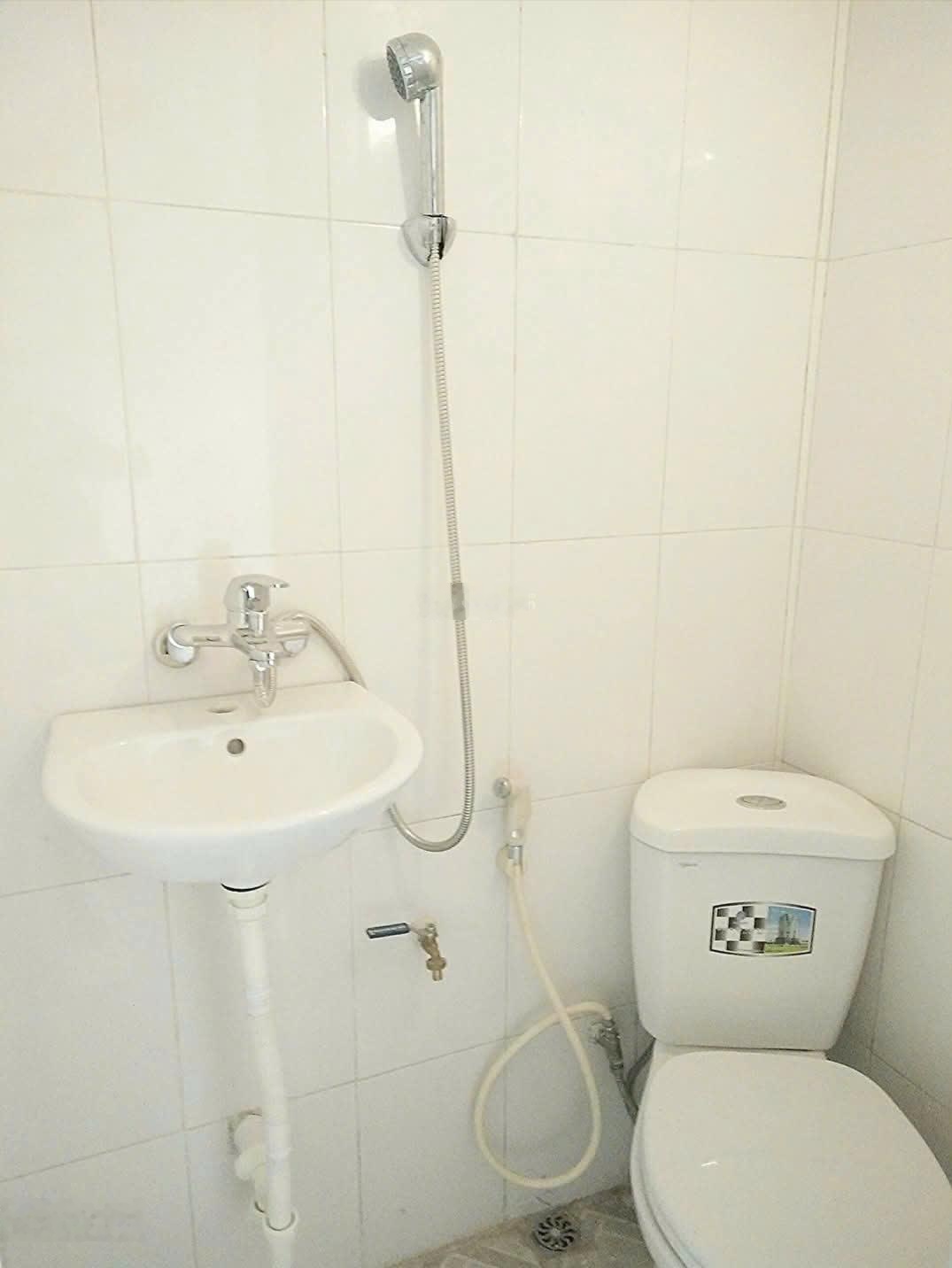 Nhà riêng 14m2, 2 tầng ngõ 40 Đông Thiên, Vĩnh Hưng, 3 triệu/tháng