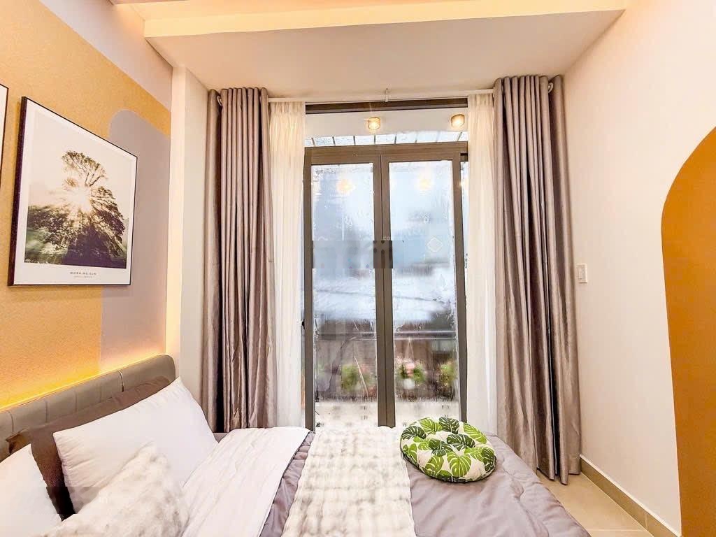 Gấp bán - giảm 300tr bán nhà 2 tầng - 3pn - ngang 5.5m - hxh tới nhà - shr - p.blt 4,95