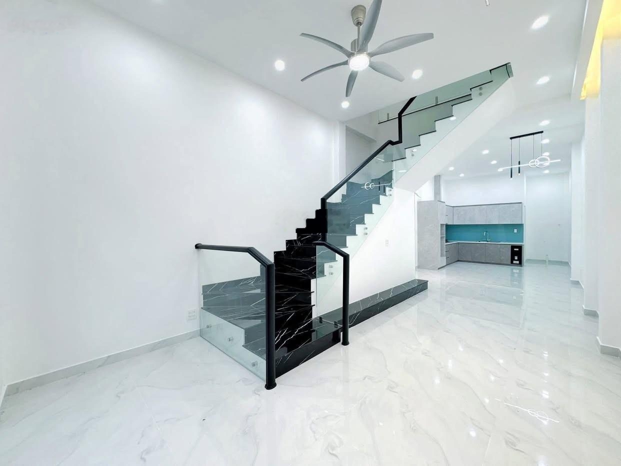 1 TỶ 250 nhà 1T1L đường Tân Túc , Bình Chánh - DT 50m2 - SHR