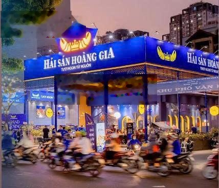 Hải sản Hoàng Gia - góc 3 mặt tiền đường 3/2 ngay Lý Thường Kiệt