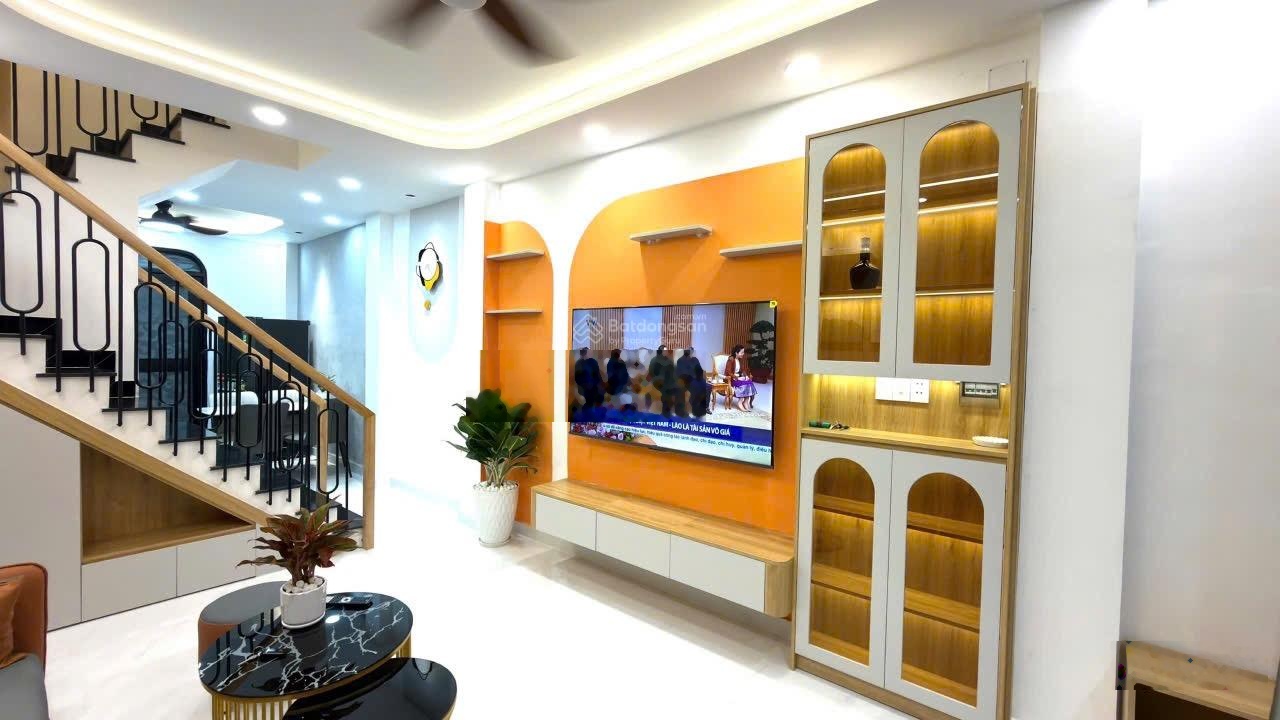 Nhà phố giá chung cư chỉ 5ty ,tương lai ra mặt tiền võ duy ninh dt (51m2) ,cấp 4