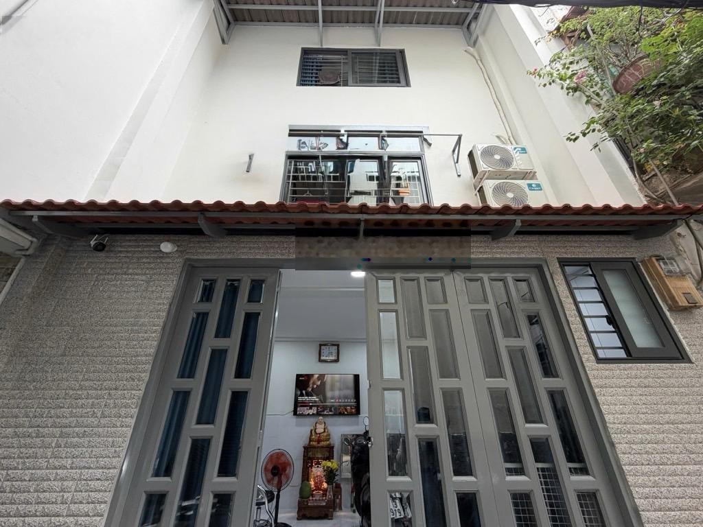 Ngay vòng xoay điện biên phủ bình thạnh - nhà 4 tầng full nội thất - nở hậu tài lộc