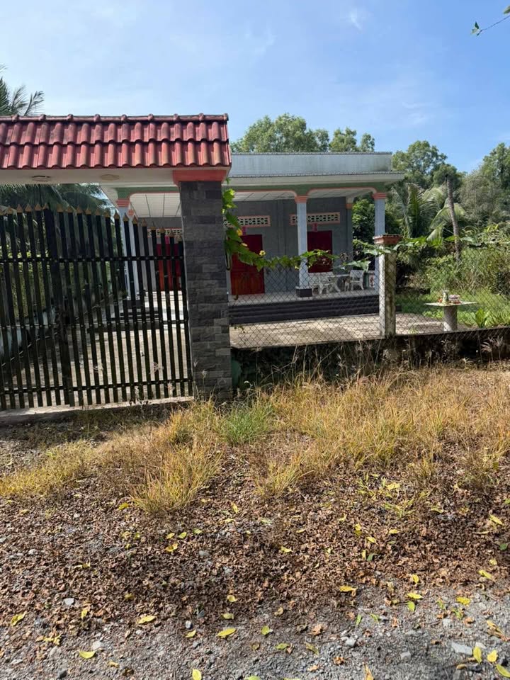 Bán nhà vườn 1726m2 view sông Vàm Cỏ, 400m2 thổ cư, giá chỉ 2,3 tỷ