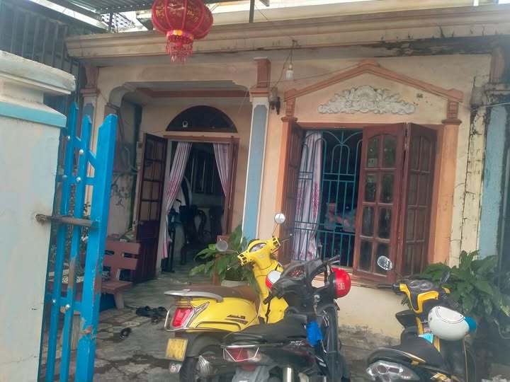 Đất tặng nhà cấp 4, 116m2, hướng Đông Bắc, chỉ 1.5 tỷ