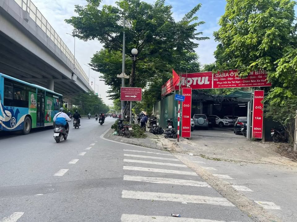 Nhà mặt phố Lê Văn Hiến, kinh doanh đỉnh, ô tô tránh, giá chỉ 7,5 tỷ