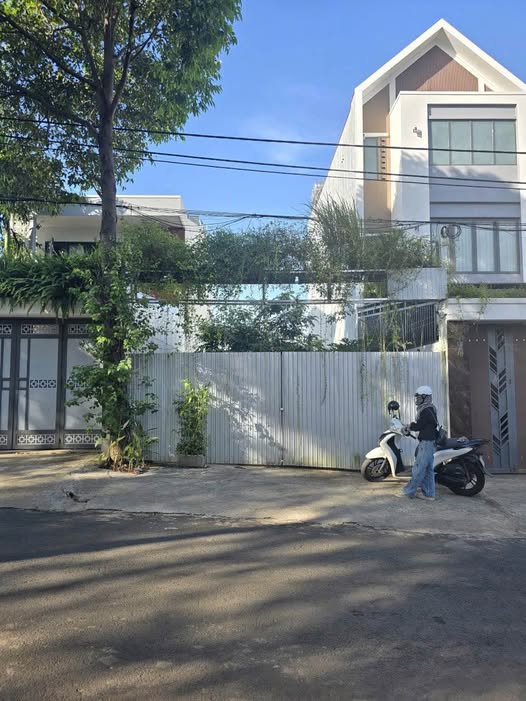 Đất vàng mặt tiền Lương Thế Vinh, Đắk Lắk sổ đỏ vuông vắn, giá siêu yêu