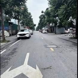 Bán nhà Cự Khối, 5 tầng mới tinh, gần Aeon Long Biên, giá 6,58 tỷ