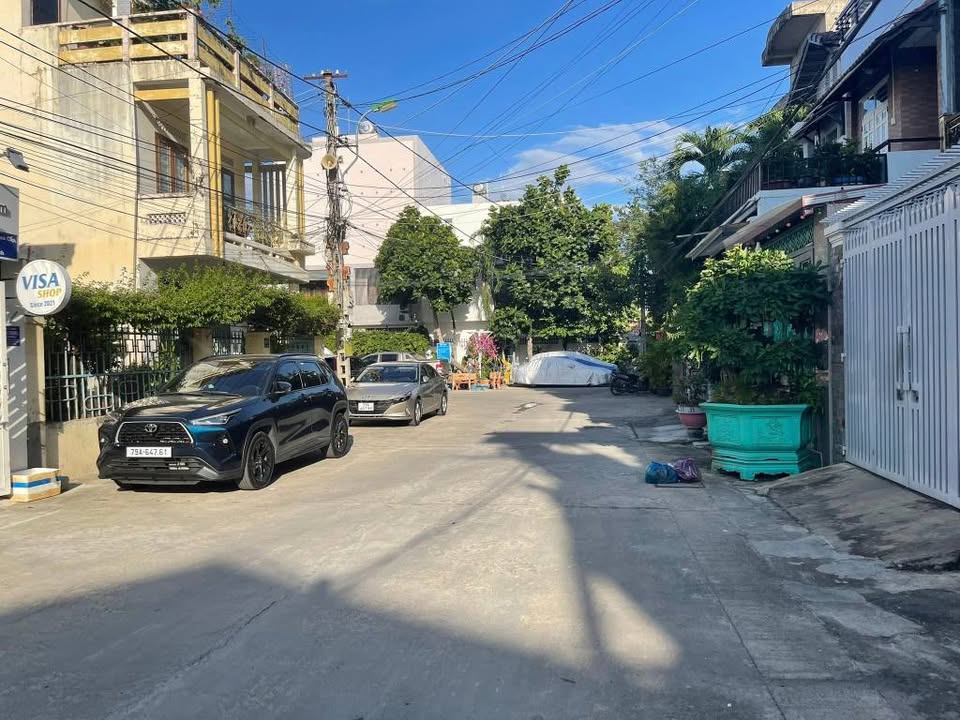 Bán nhà trung tâm Nha Trang, hẻm rộng ô tô vào tận nhà, 86.8m², giá 3,99 tỷ