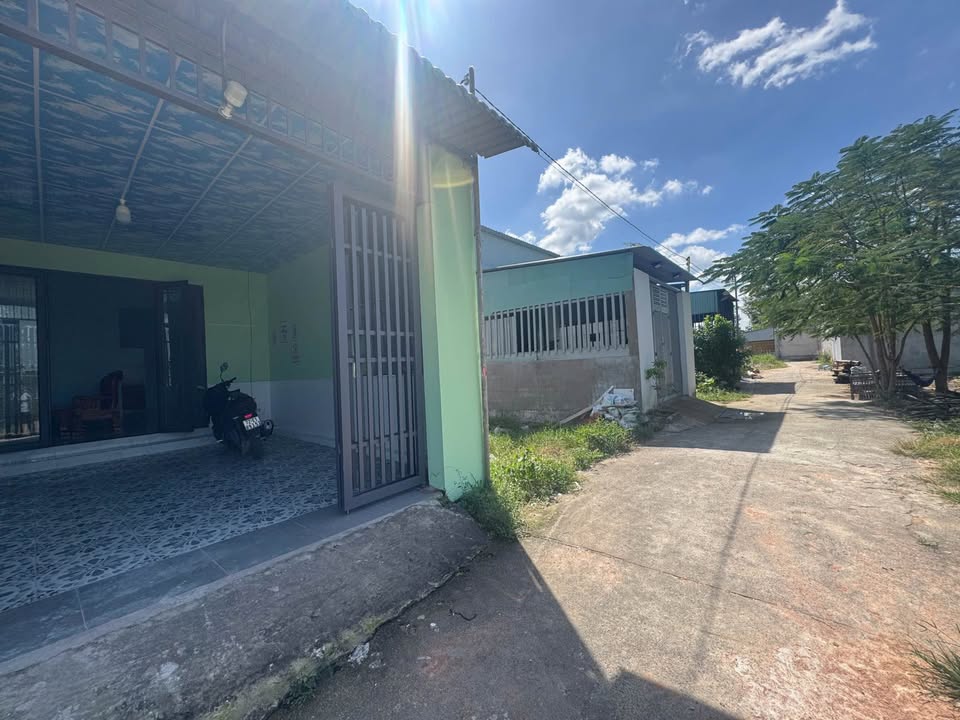 Nhà 5x17m, 2 phòng ngủ, 2wc, sân rộng, giá 789 triệu tại phường Phú Mỹ