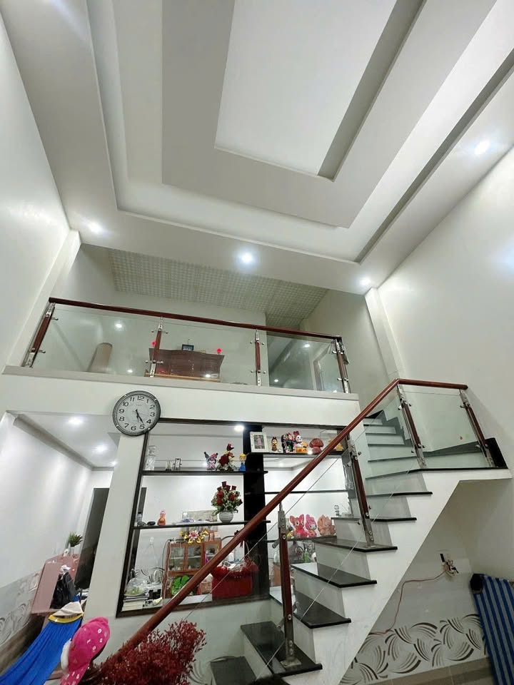 Nhà Trảng Dài 3 phòng ngủ, gác lửng kiên cố giá hời cho dân mê học
