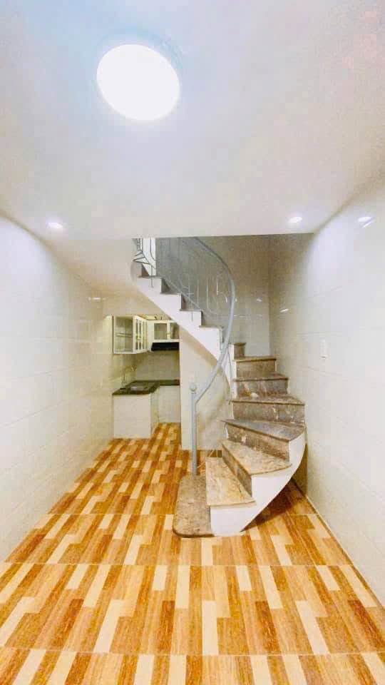 Bán nhà 2 tầng ngay ngõ 72A Nguyễn Bỉnh Khiêm, sát vách cổng trường Đại học Y