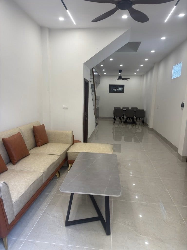 Nhà Sài Đồng view hồ, hai mặt thoáng, full nội thất, sẵn sàng đón bạn về nhà