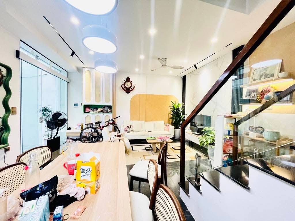 Nhà đẹp đón Tết gần cầu Chương Dương, Long Biên