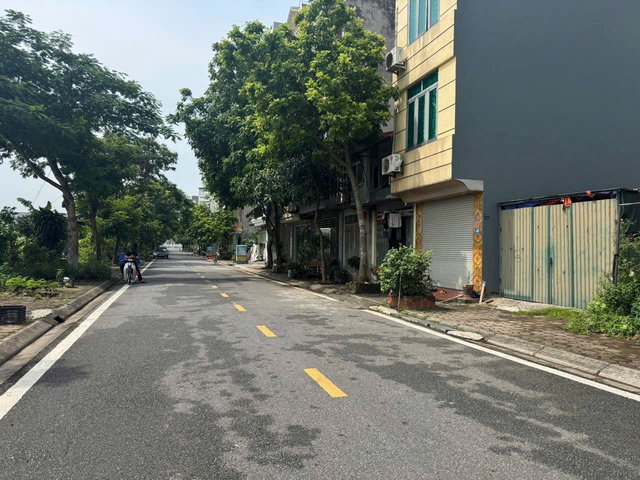 Đất vàng Giang Biên, vỉa hè rộng, ô tô tránh, tiện ích bủa vây