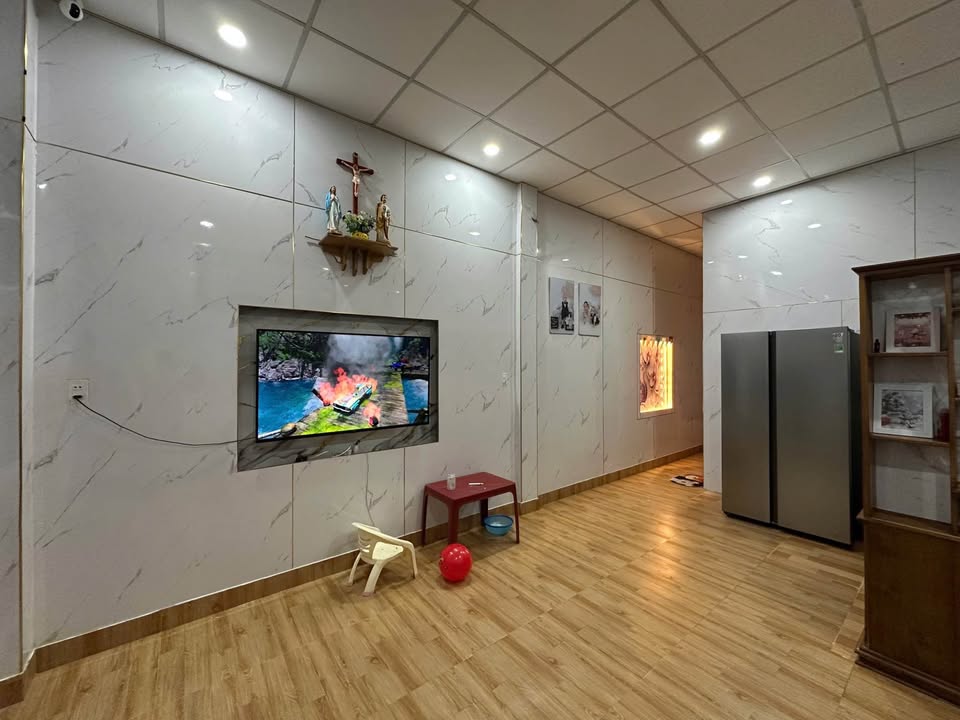 Bán nhà kiệt 33 An Dương Vương, Huế, 68.8m2, 2 phòng ngủ, giá 1.9 tỷ