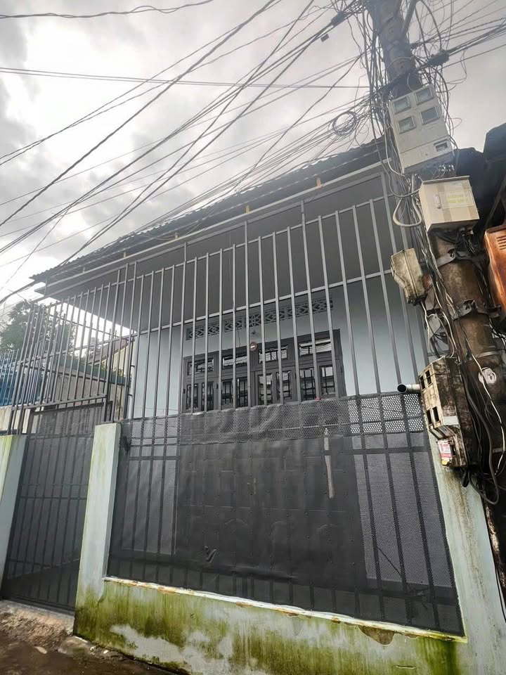 Bán nhà Tân Hòa, đối diện chợ Đầu mối, giá 1.29 tỷ