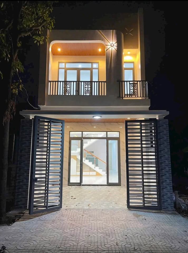 Nhà mới 1 trệt, 1 lầu gần Uỷ ban Bình Lợi, diện tích 85m2, giá chỉ 1.64 tỷ