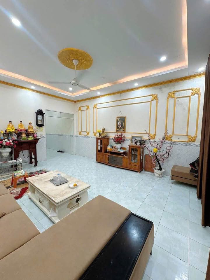 Nhà Trảng Dài, giá 2,35 tỷ, sổ riêng, kinh doanh tốt