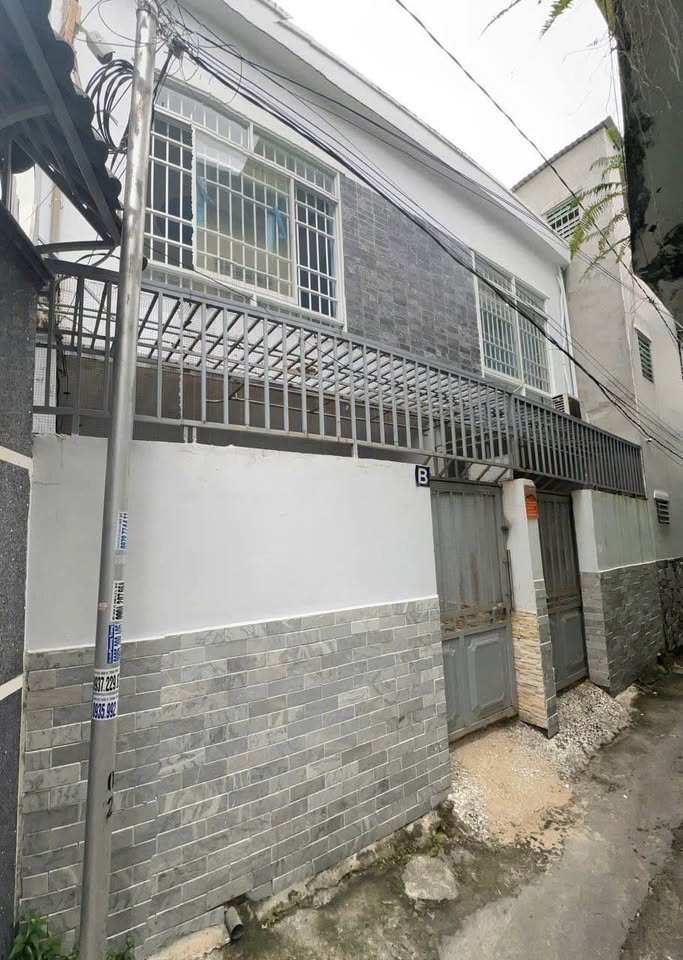 Nhà 2 căn 66m2 trung tâm Nha Trang, 3,3 tỷ có bớt, vừa ở vừa cho thuê