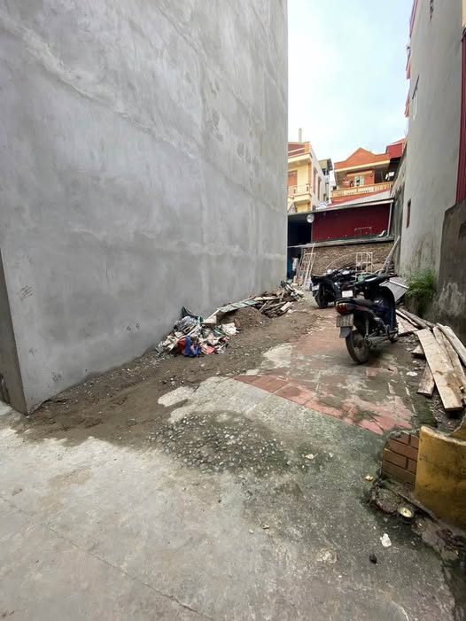 Bán đất thổ cư vuông vắn 50m2, mặt tiền 4m tại Văn Nội, Phú Lương, Hà Nội