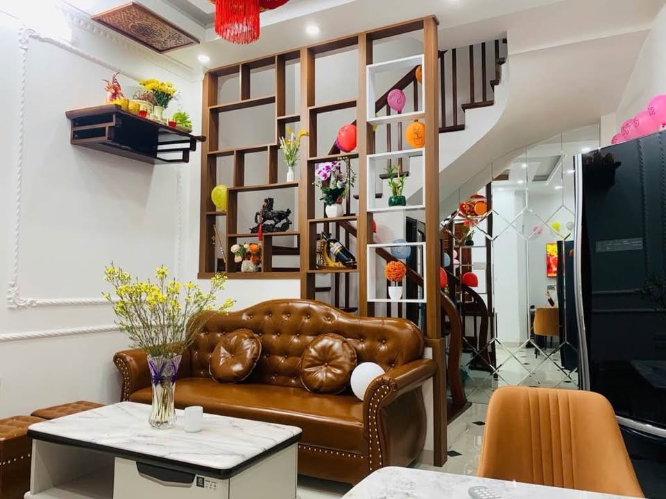 Nhà 5 tầng full nội thất đẹp, 35m2, 50m ra phố Trần Cung, Cầu Giấy giảm giá sốc