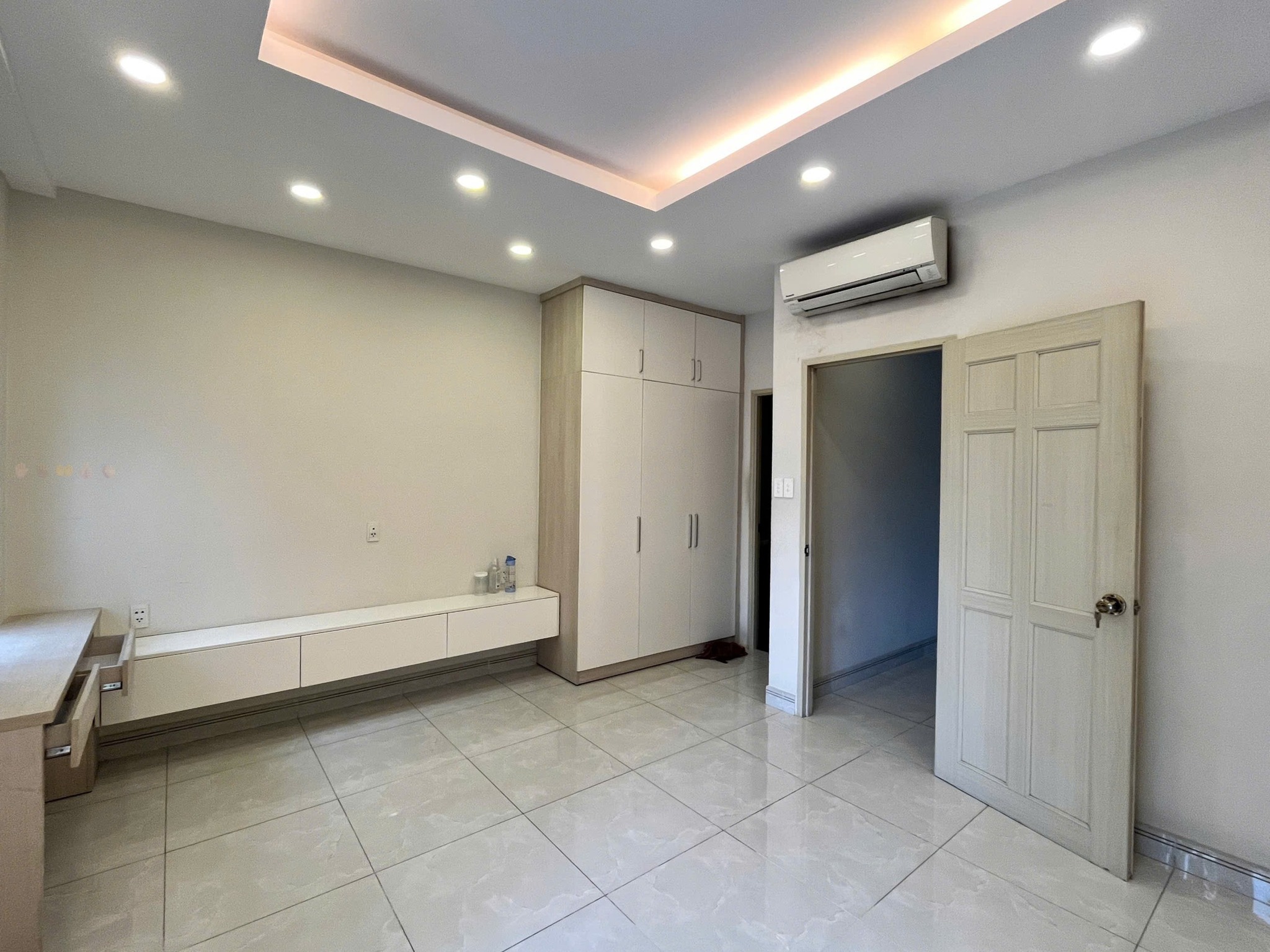 Cho thuê nhà phố khu dân cư Mega Village Khang Điền, full nội thất, 3-4 phòng ngủ, giá 12-14 triệu/tháng