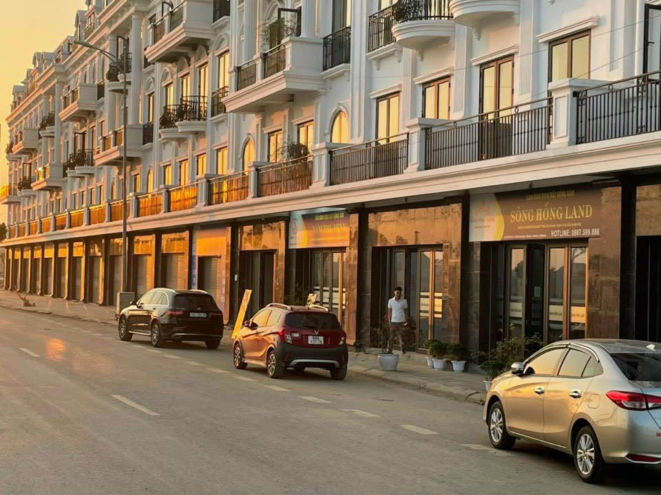 Nhà phố khu đô thị Bắc Đầm Vạc, 126m2, 5 tầng, hướng Đông Nam, giá 11.5 tỷ - Sổ hồng sẵn sàng