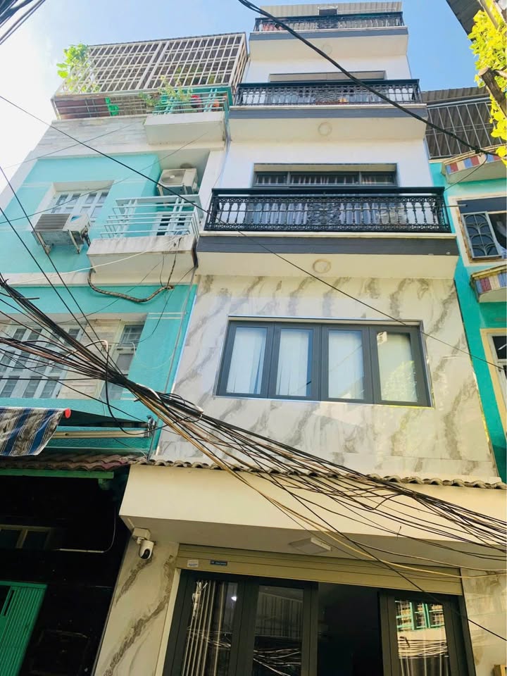 Bán nhà 5 tầng, 100m2, 5 phòng ngủ tại Quận 10, thành phố Hồ Chí Minh