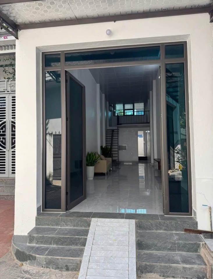 Chính chủ bán gấp nhà gác lửng 55m2 tại đường Đoàn Trần Nghiệp, khu Trường Thi, Thanh Hóa, chỉ 2 tỷ