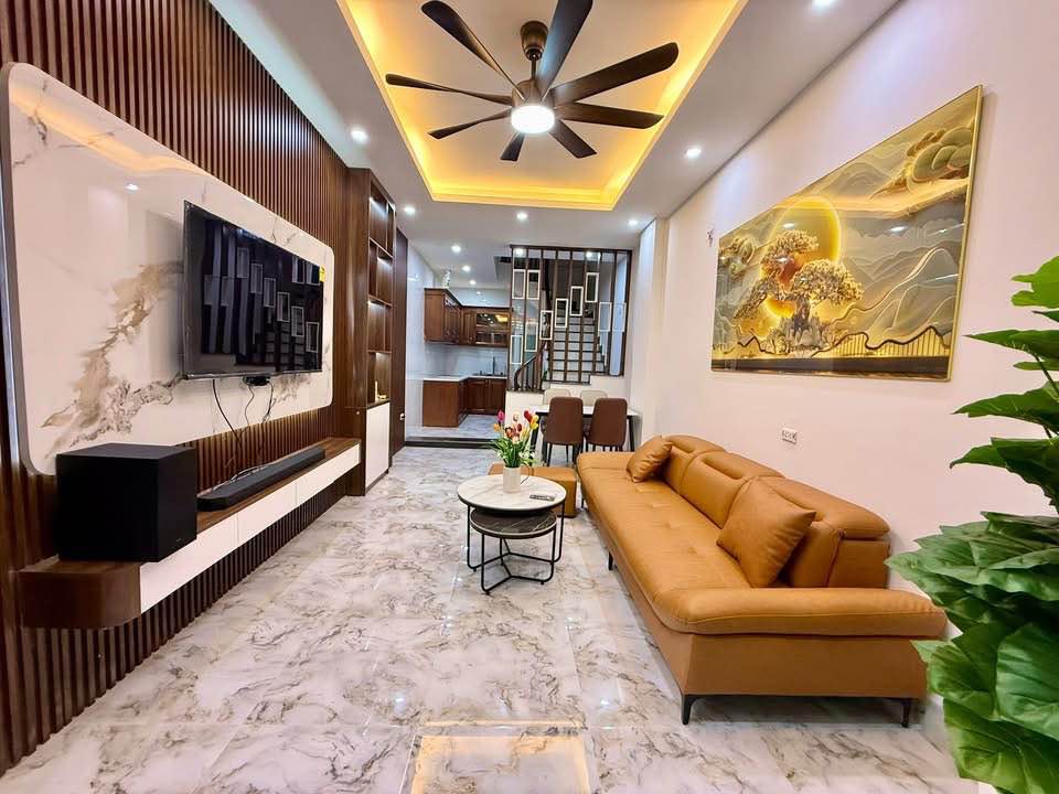 Nhà đẹp Trần Khát Chân, trung tâm Hai Bà Trưng, dân xây chắc chắn, nội thất đầy đủ