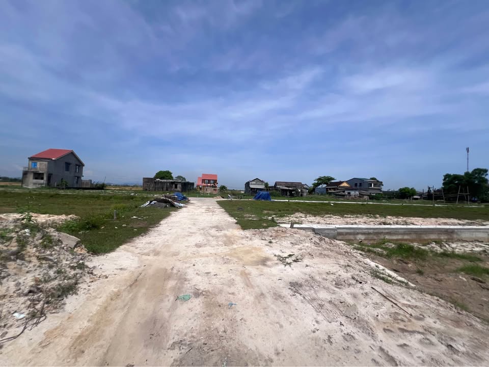 Bán đất khu quy hoạch Diên Đại, Phú Hồ - 150m2, ngang 7.5m, hướng Đông